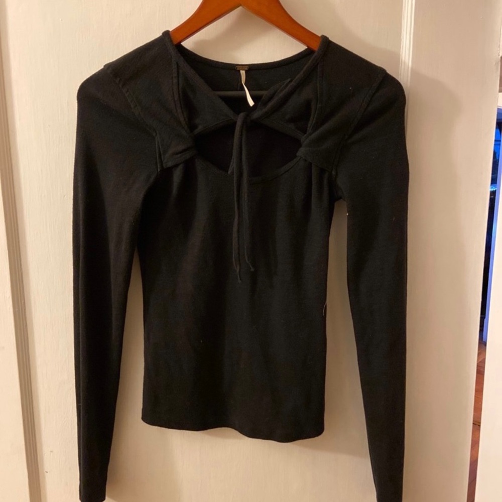 Free People XS Black Top in Great Condition